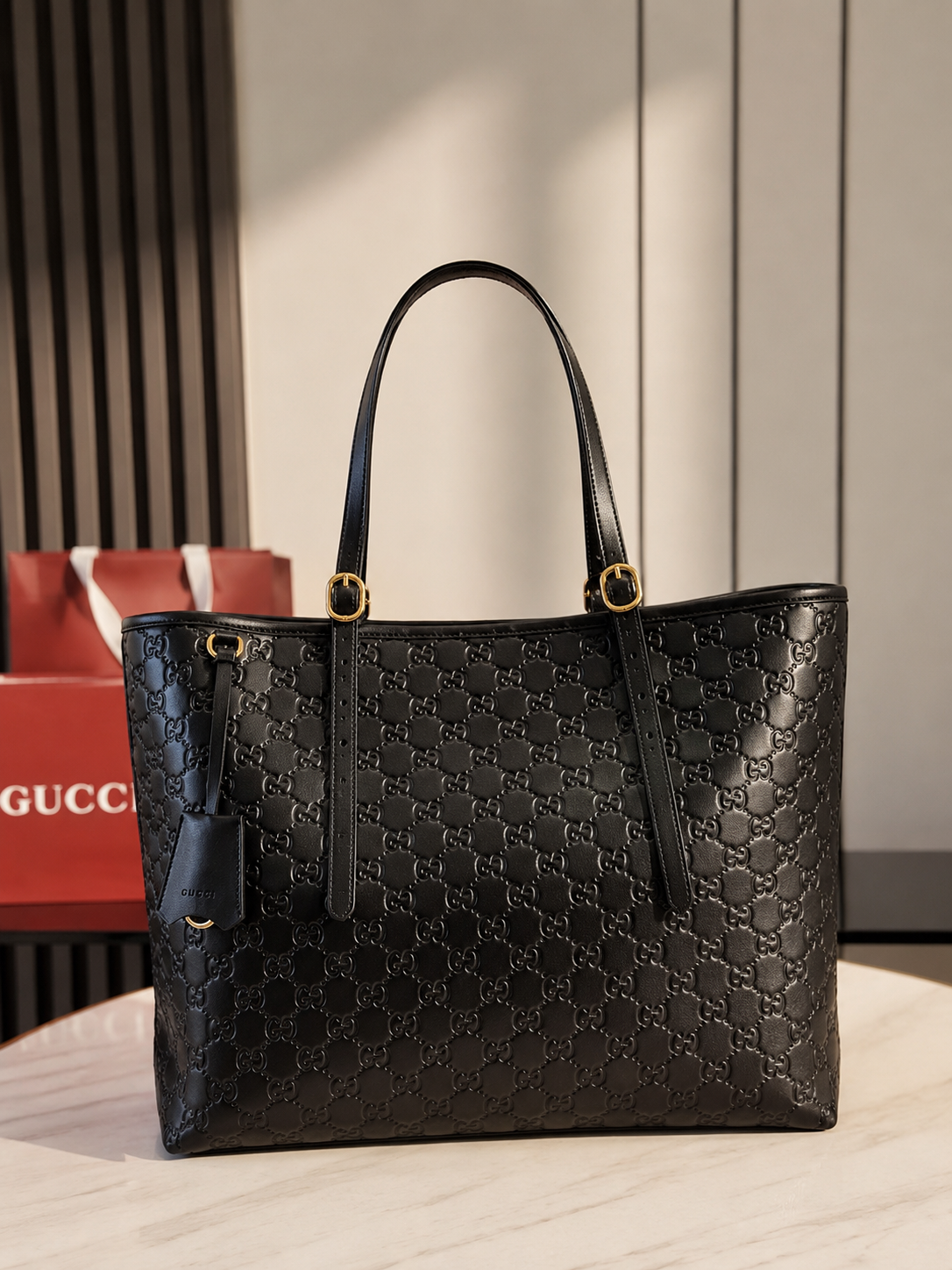 GU EMBLEM LARGE TOTE NEGRO