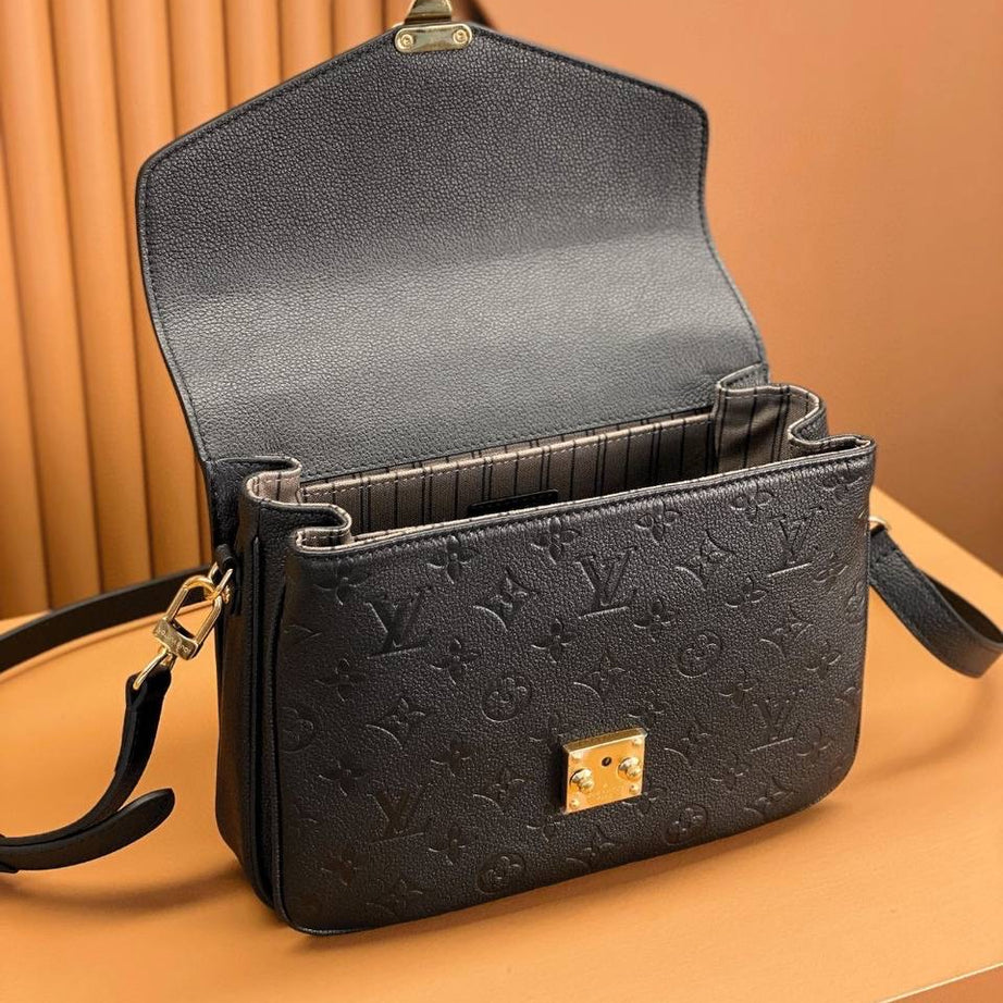 LL METISE POCHETTE EMPREINTE