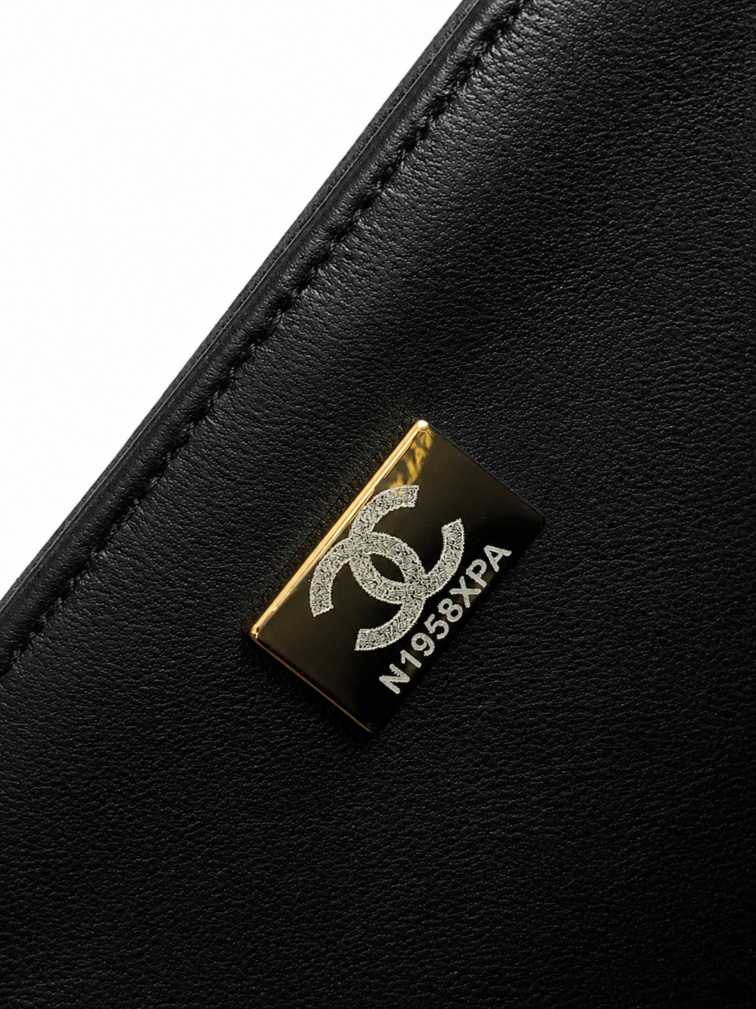 CC CLASSIC FLAP NEGRO