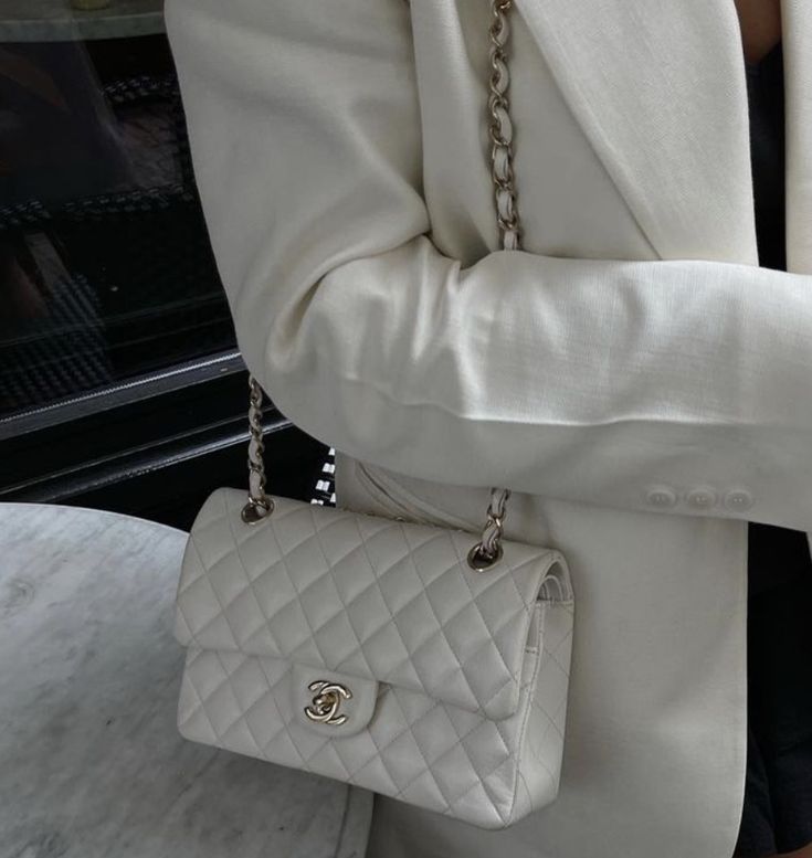 CC FLAP BAG 26 BLANCA CAVIAR