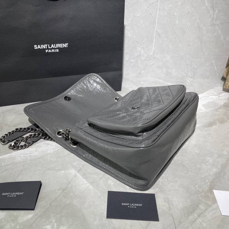 YL NIKI GRIS OBSCURO