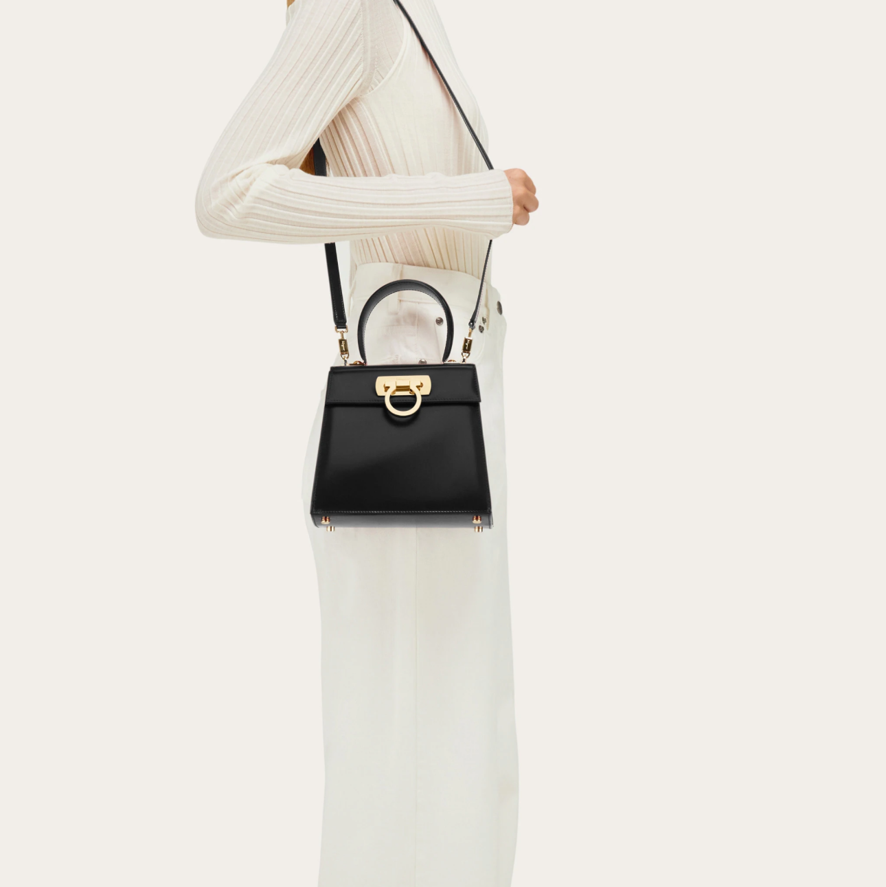 F ICONIC TOP HANDLE NEGRO