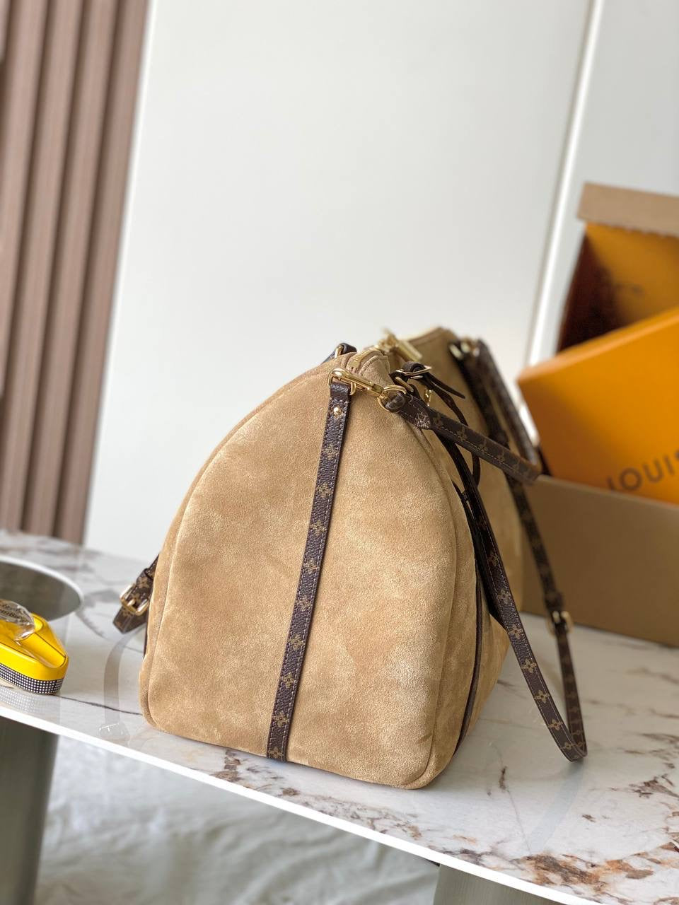 LL EXPRESS TRAVEL CAFÉ