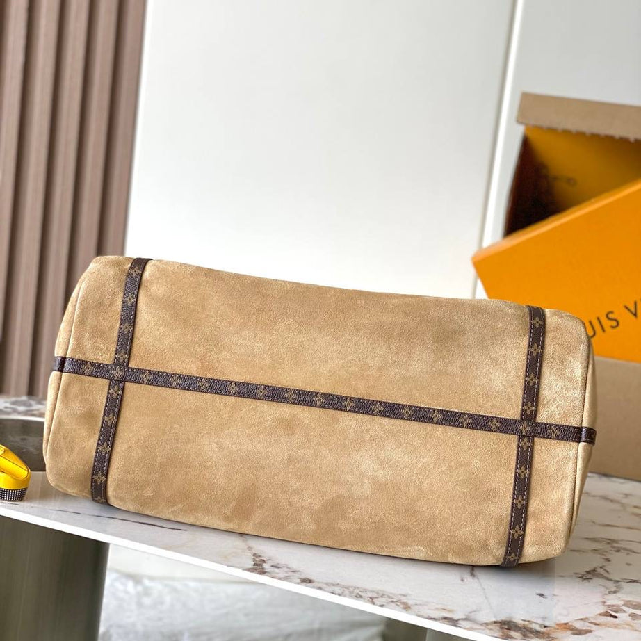 LL EXPRESS TRAVEL CAFÉ