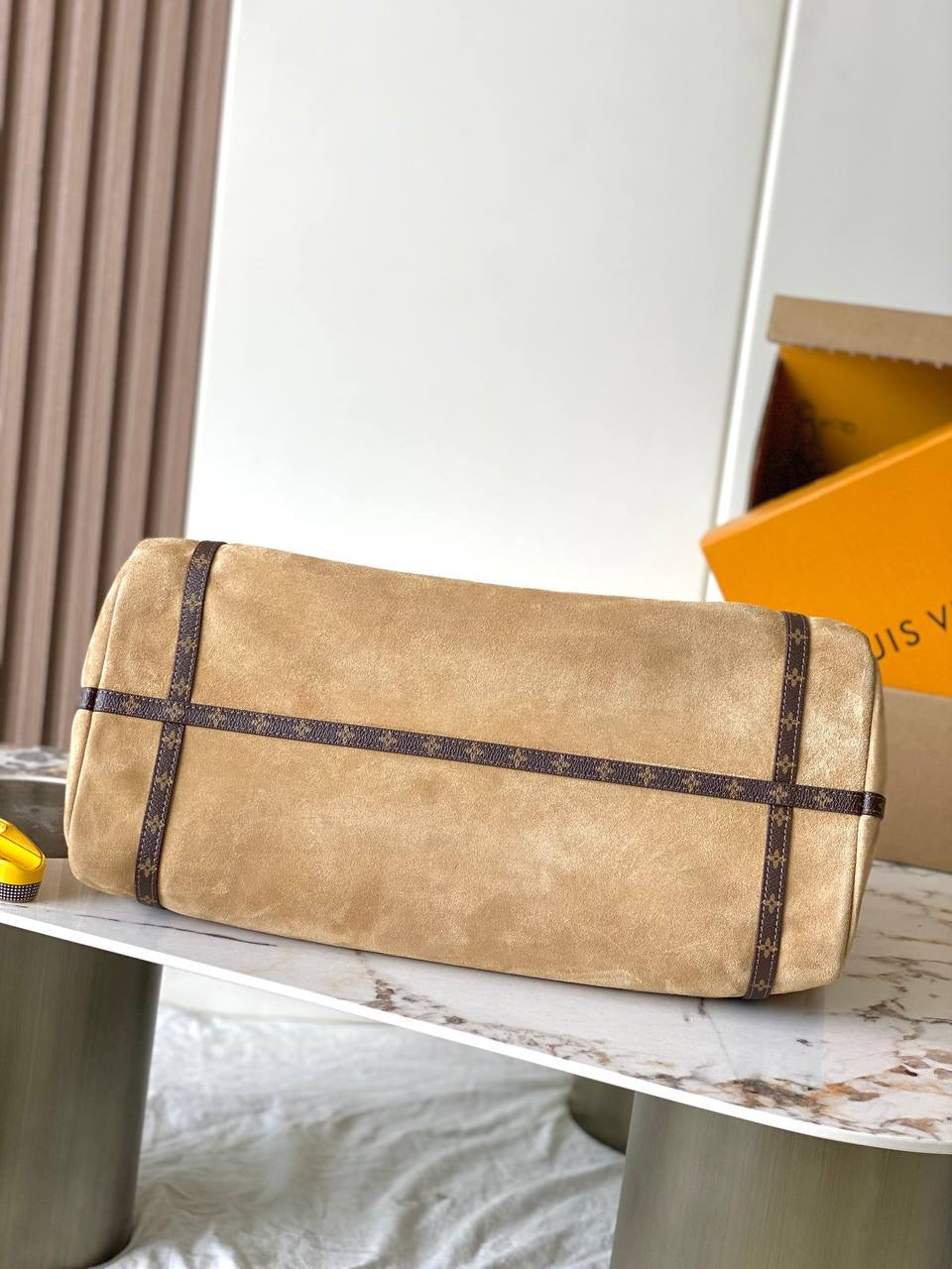 LL EXPRESS TRAVEL CAFÉ