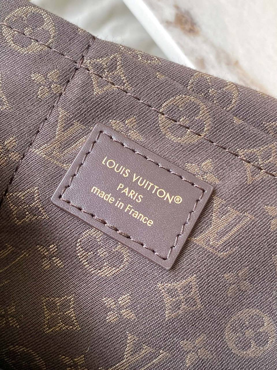 LL EXPRESS TRAVEL CAFÉ