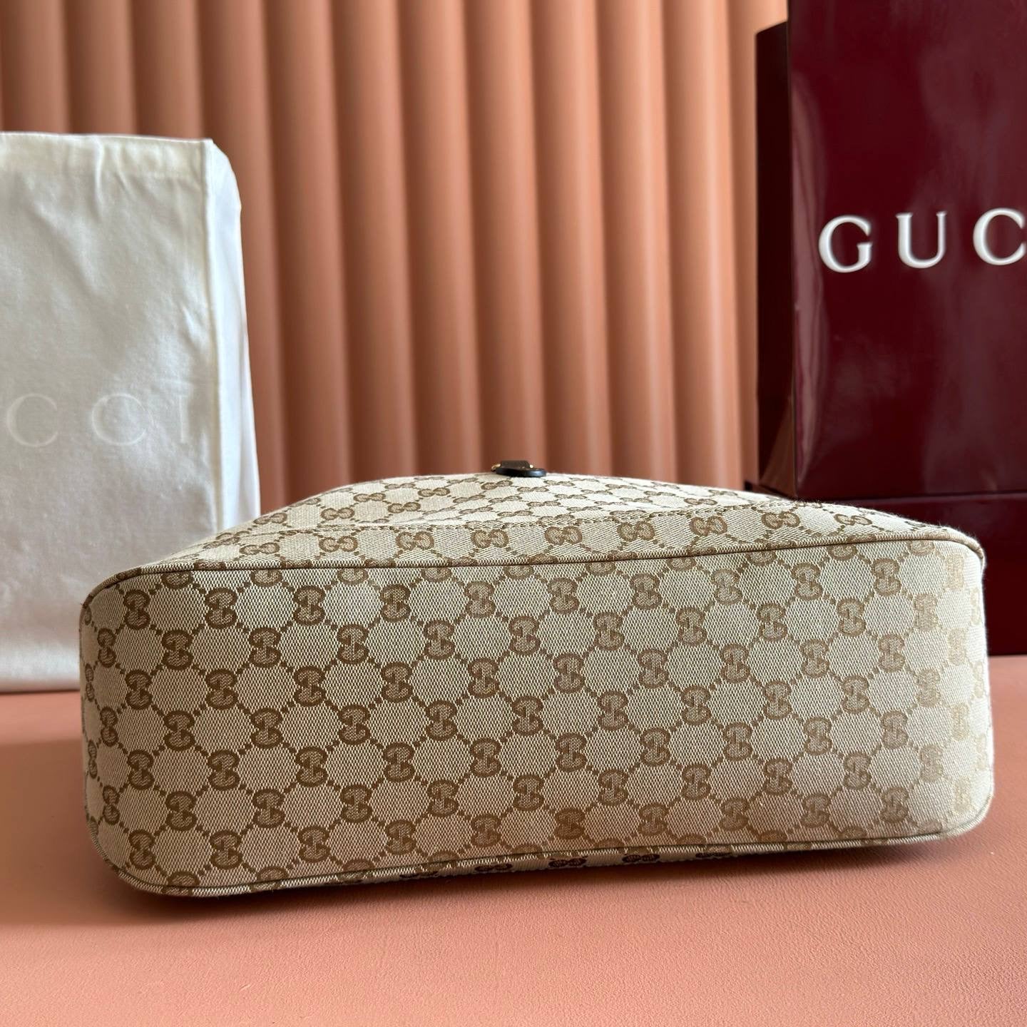 GU JACKIE MÉDIUM TOTE BAG