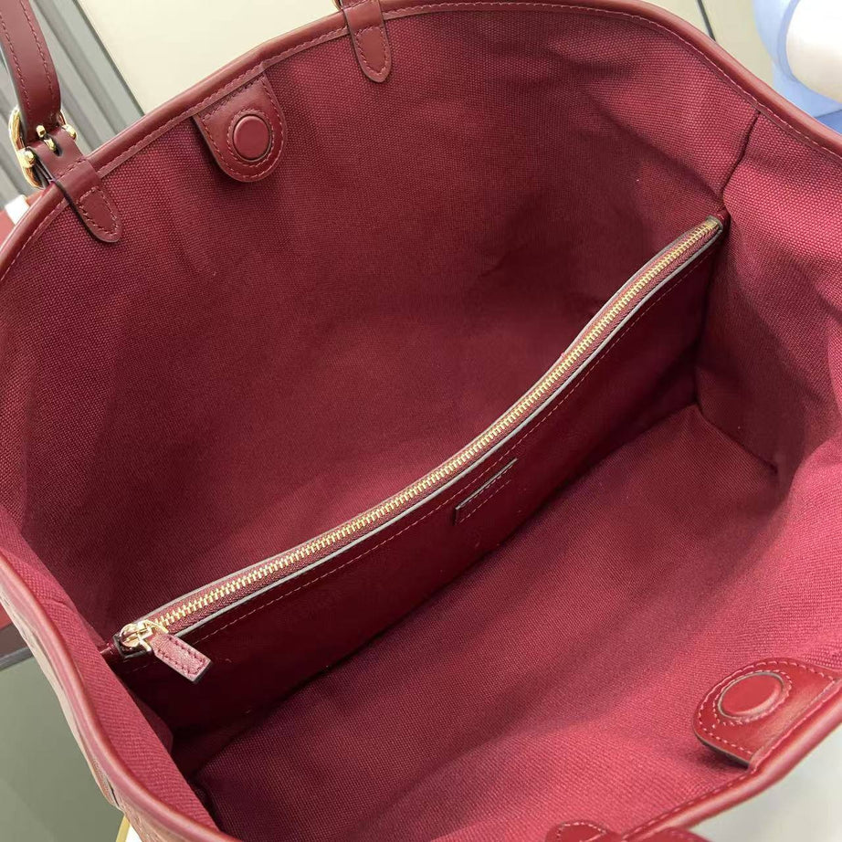GU EMBLEM LARGE TOTE VINO
