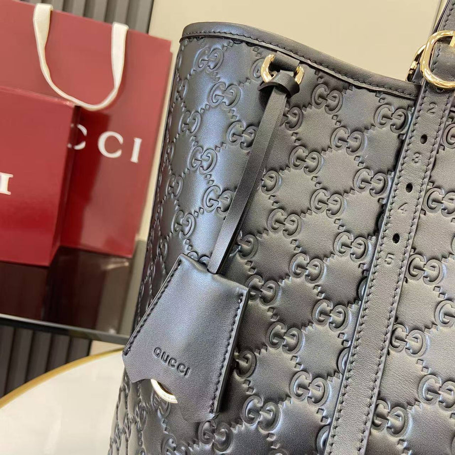 GU EMBLEM LARGE TOTE NEGRO