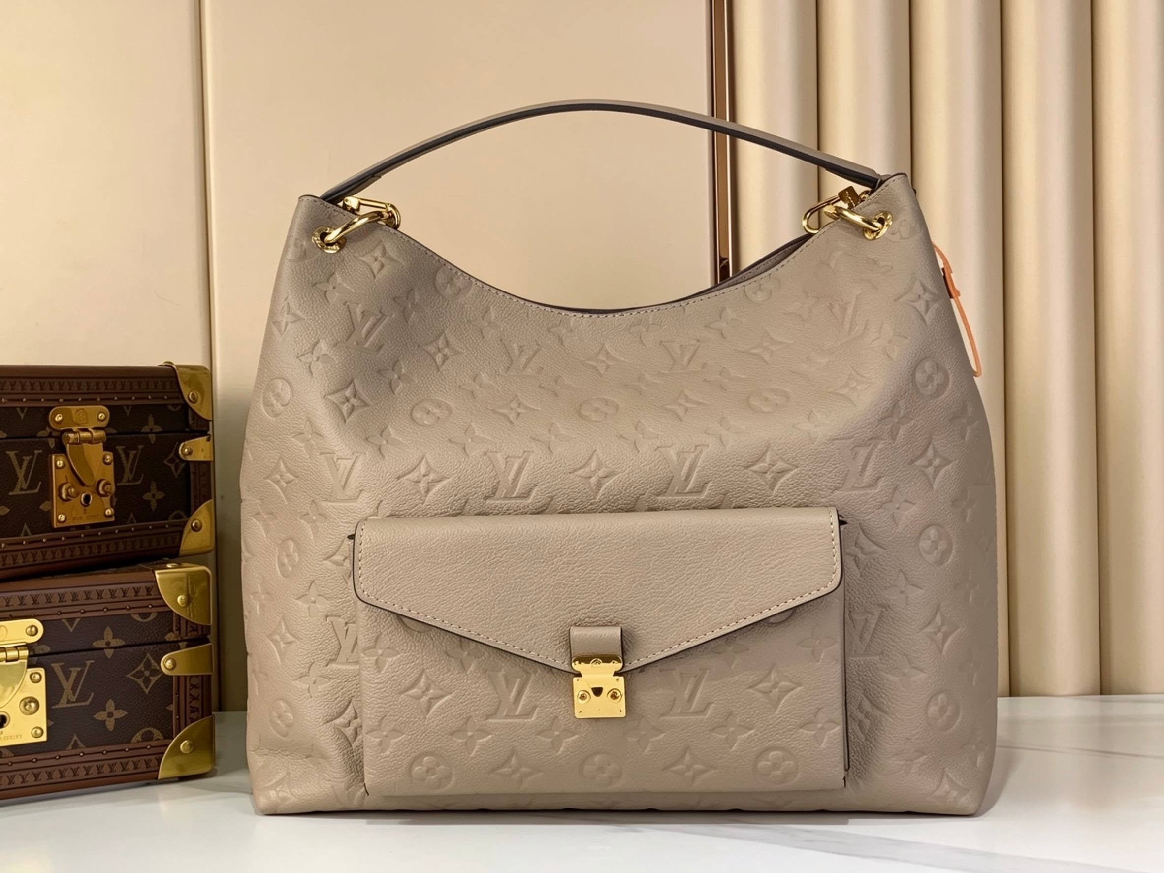 LL HOBO METIS BEIGE