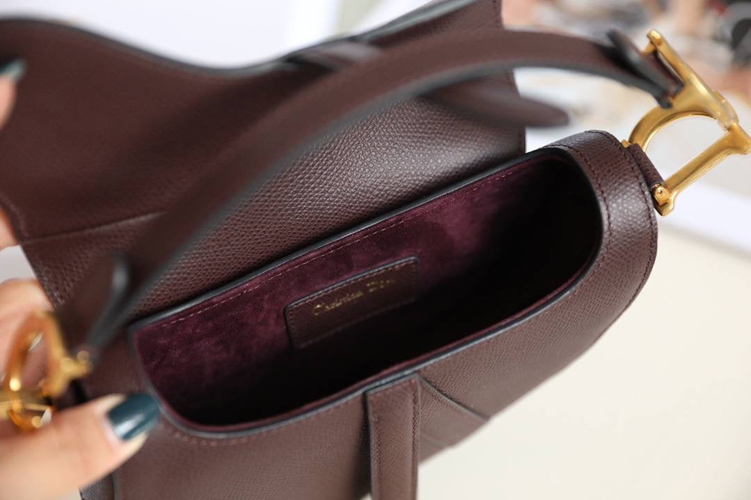DR SADDLE VINO