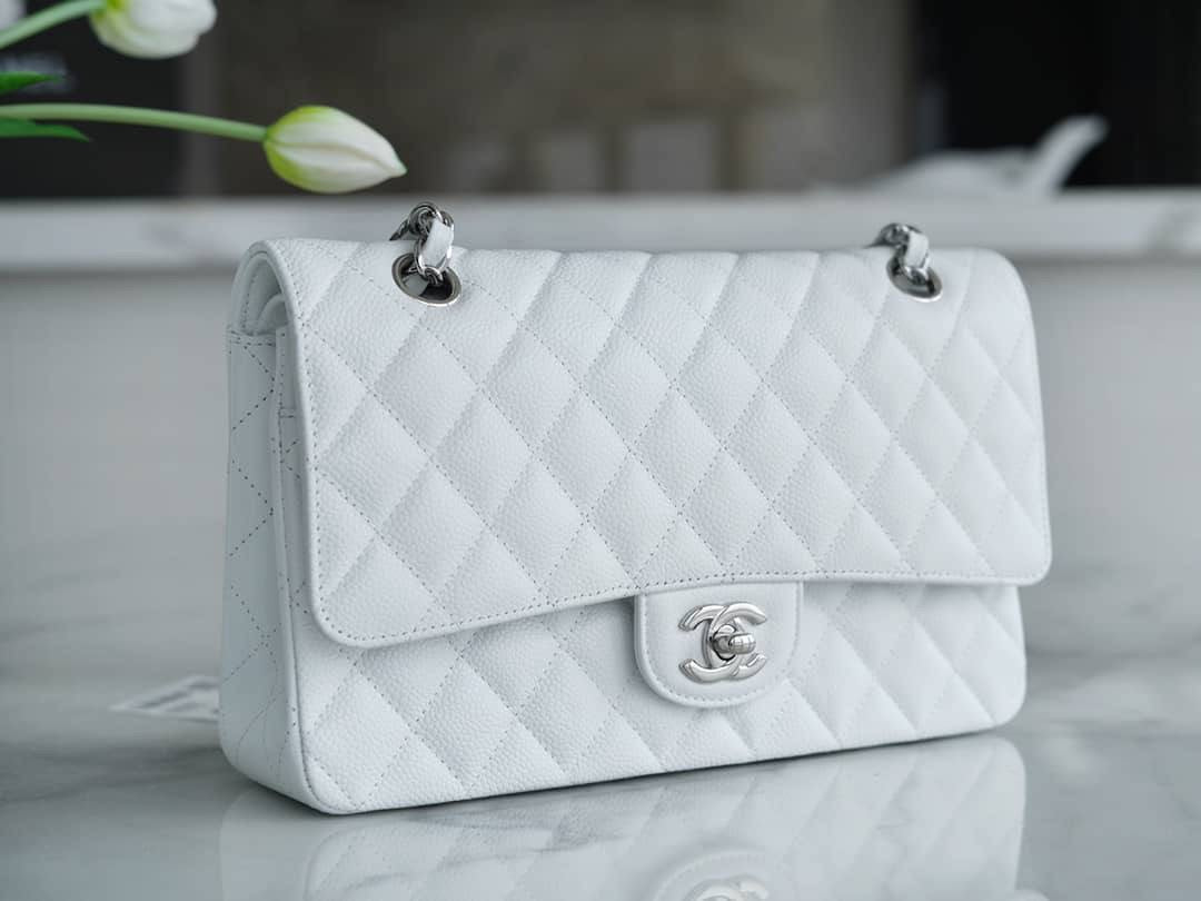 CC FLAP BAG 26 BLANCA CAVIAR