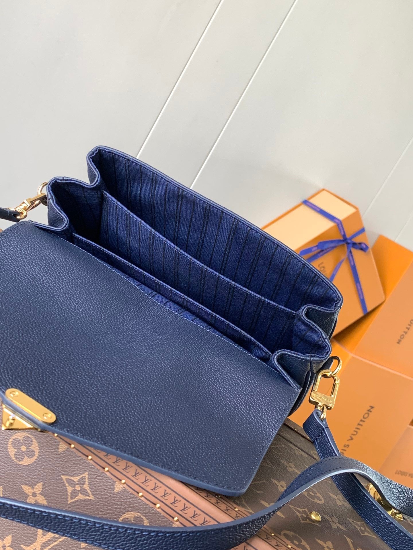 LL METIS POCHETE AZUL