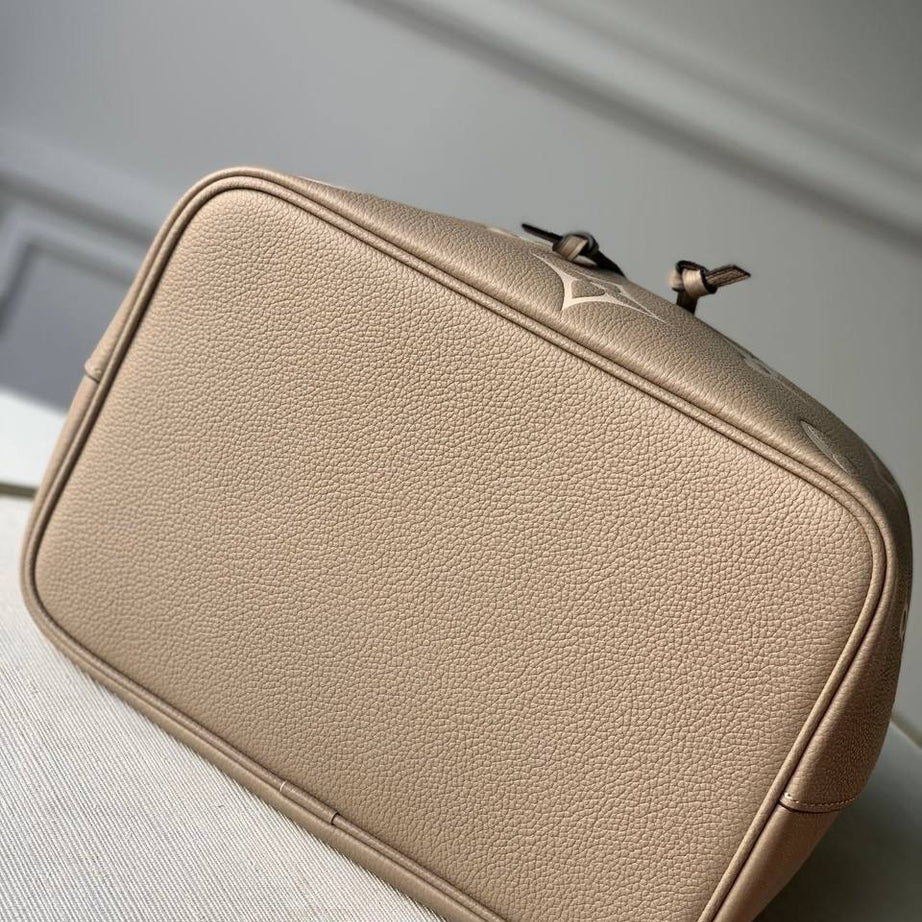 LL NEONOE MM BICOLOR