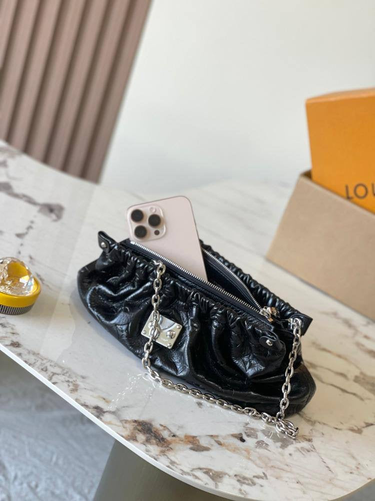 LL POCHETTE SLING PM NEGRO