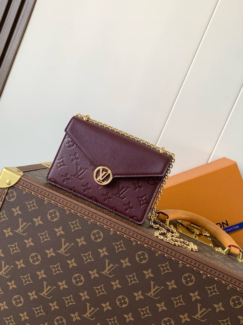 LL ON CHAIN ROSY