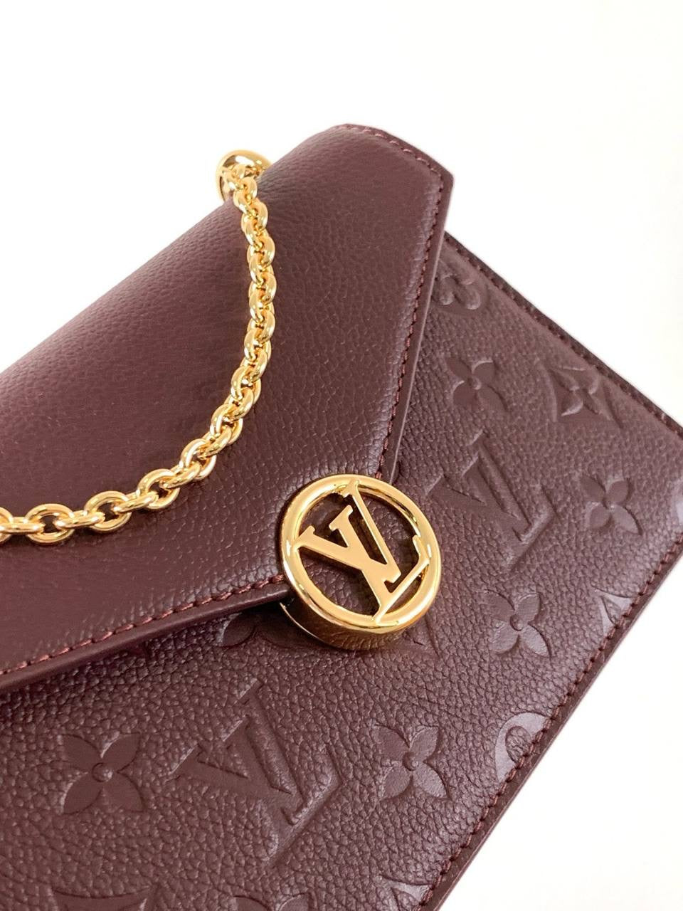 LL ON CHAIN ROSY