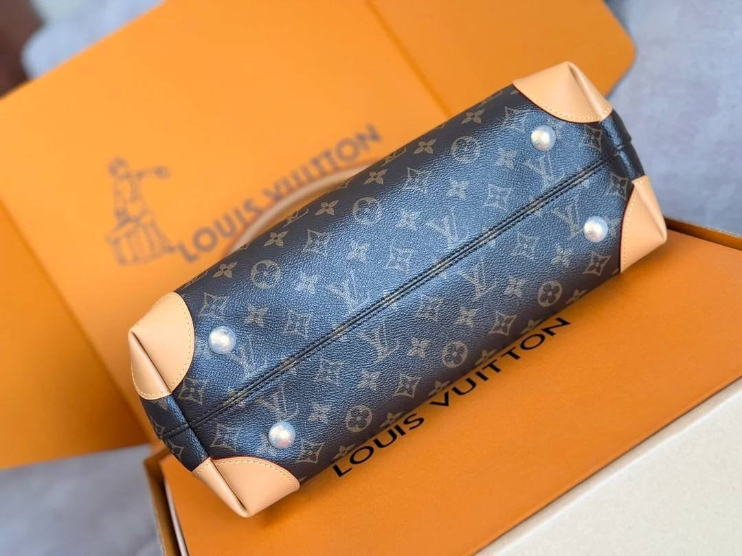 LL HIDE AWAY MM MONOGRAM