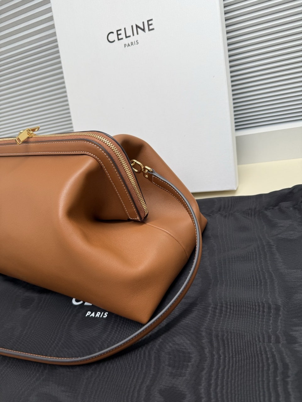 CL DOCTORS POUCH CAFE