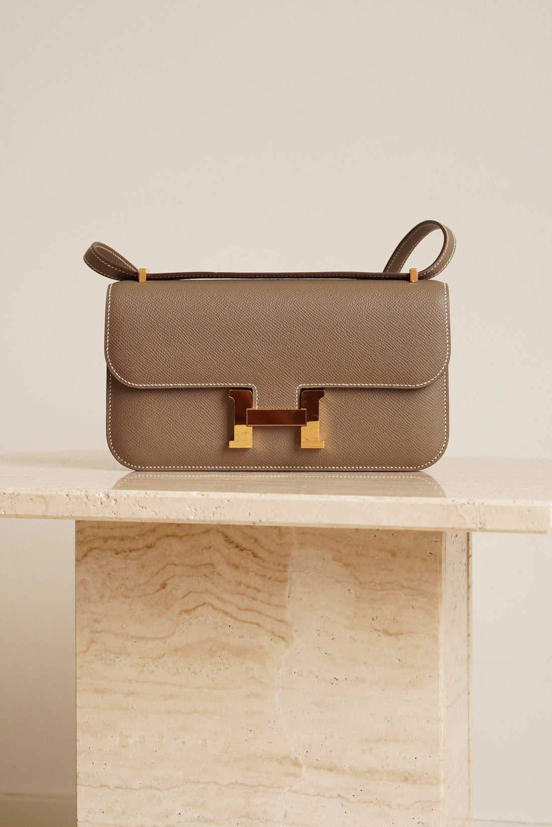 H CONSTANCE TO GO WALLET
