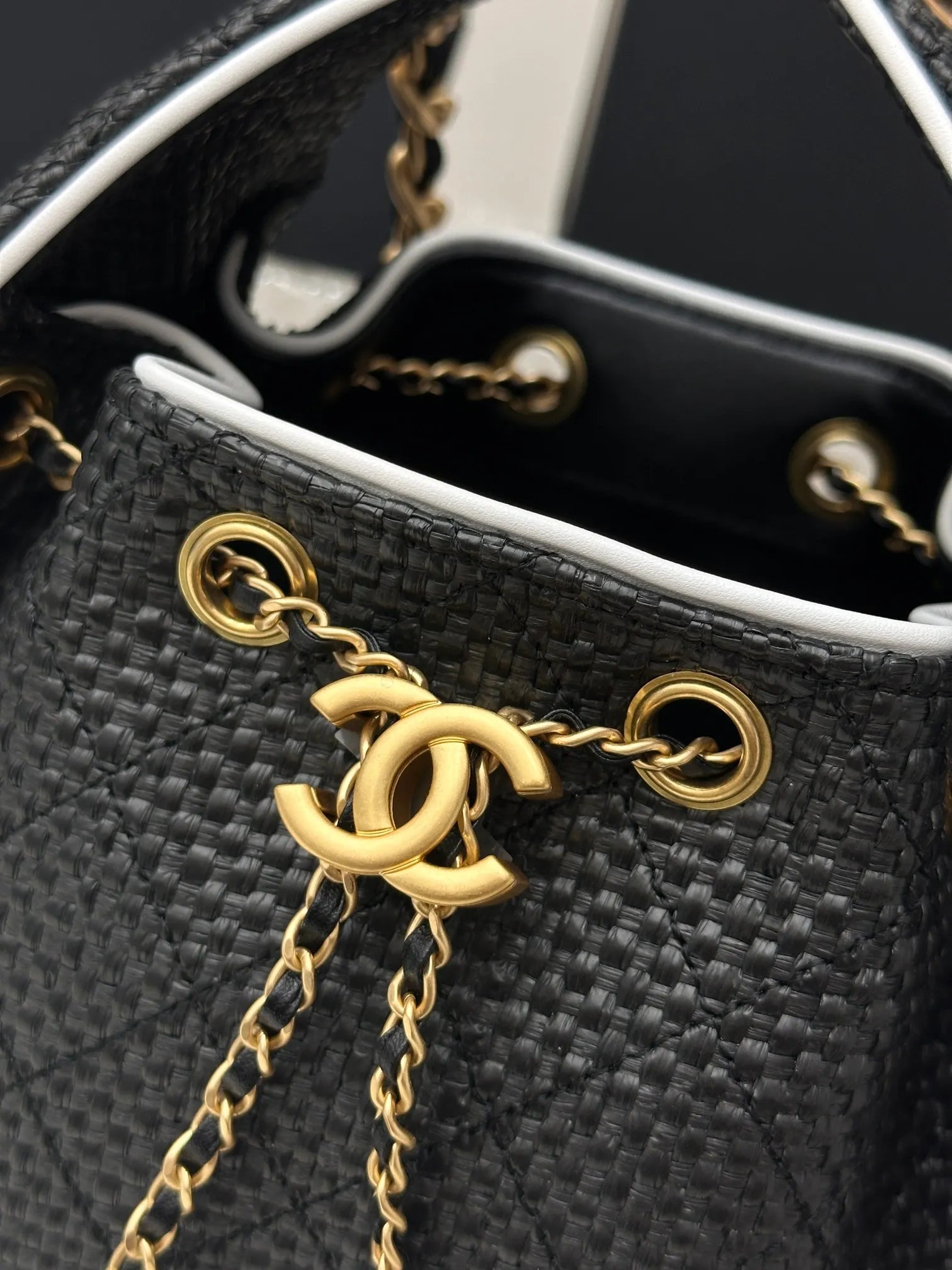 CC 25 PEQUEÑO RAFFIA NEGRO