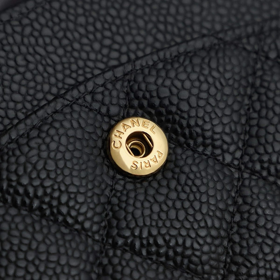 CC CLASSIC 26 FLAP CAVIAR | NEGRO HQ