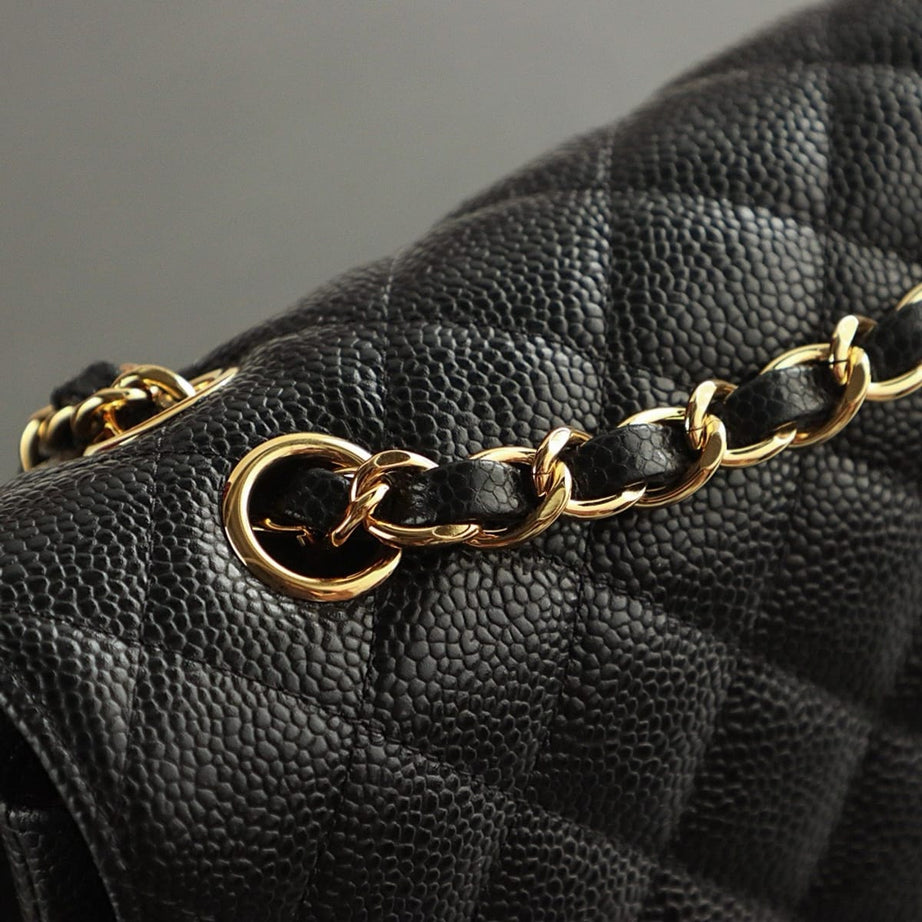 CC CLASSIC 26 FLAP CAVIAR | NEGRO HQ
