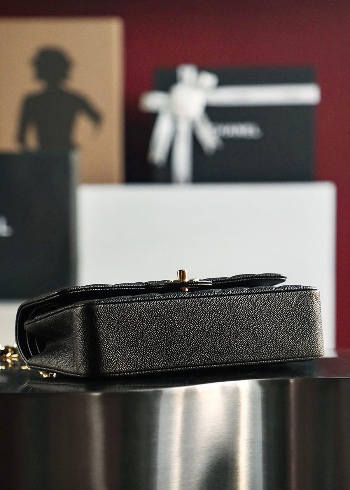 CC CLASSIC 26 FLAP CAVIAR | NEGRO HQ