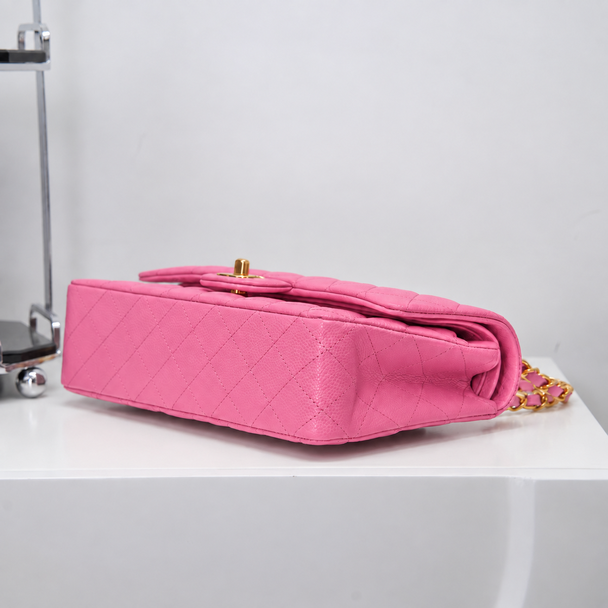CC CLASSIC 26 FLAP CAVIAR | ROSA HQ