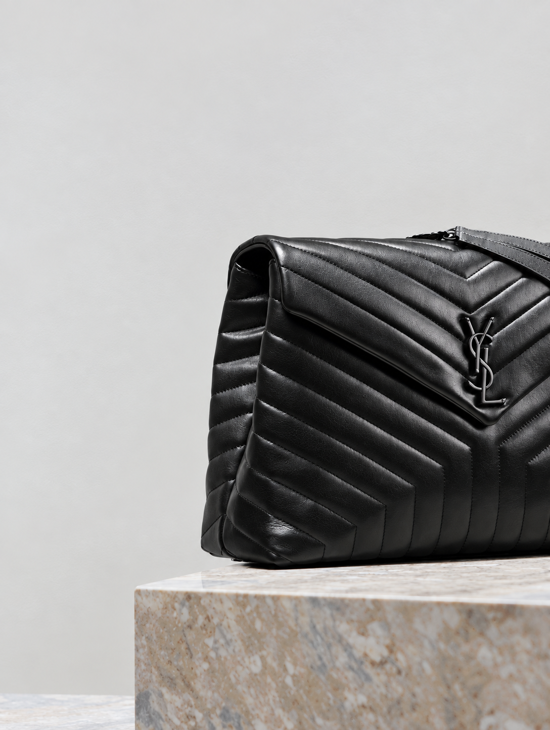 YL LOU LOU MEDIUM | NEGRO TOTAL