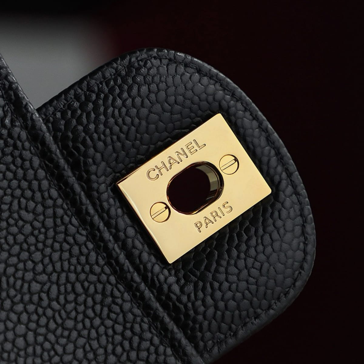 CC CLASSIC 26 FLAP CAVIAR | NEGRO HQ