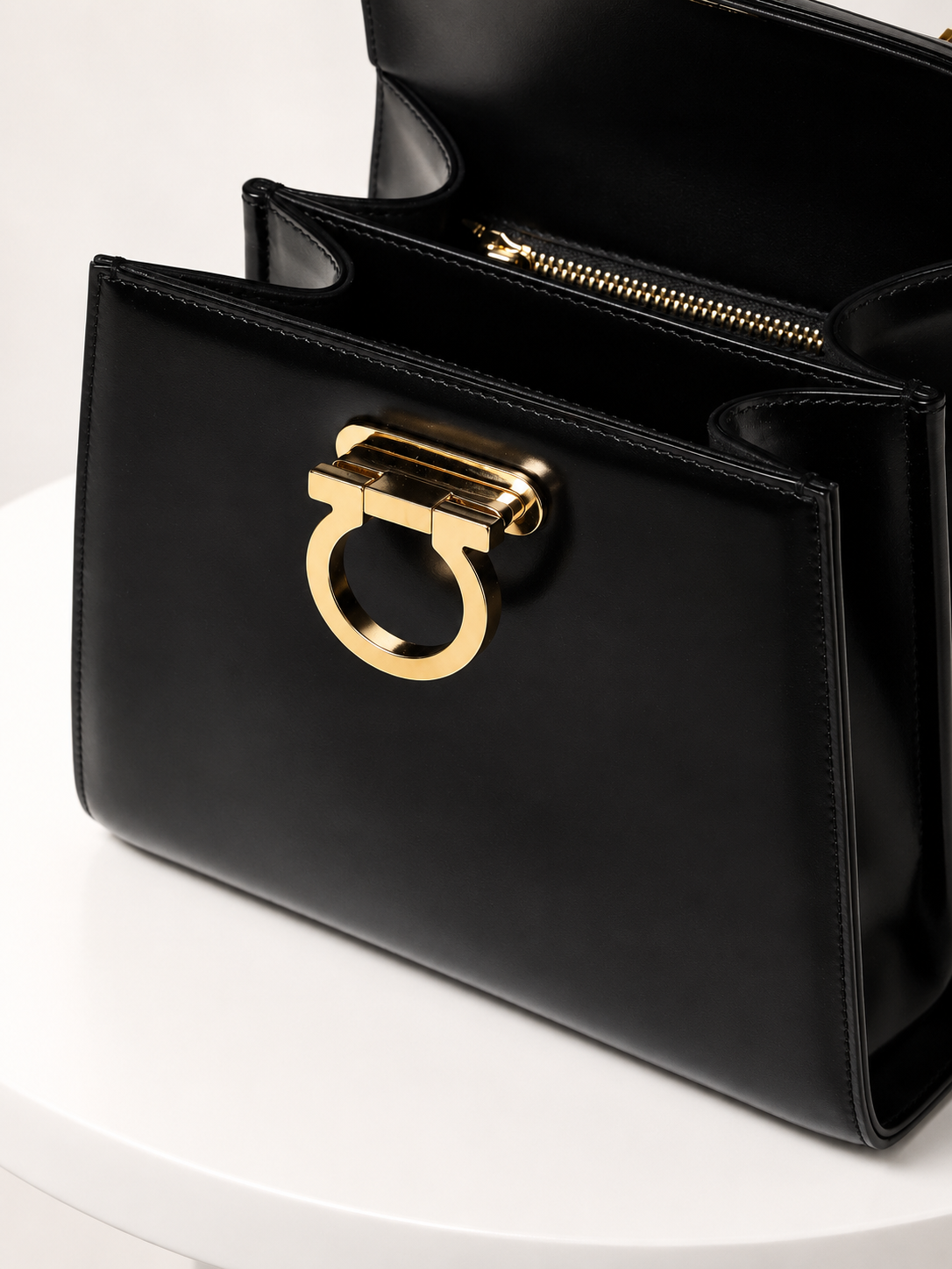F ICONIC TOP HANDLE NEGRO