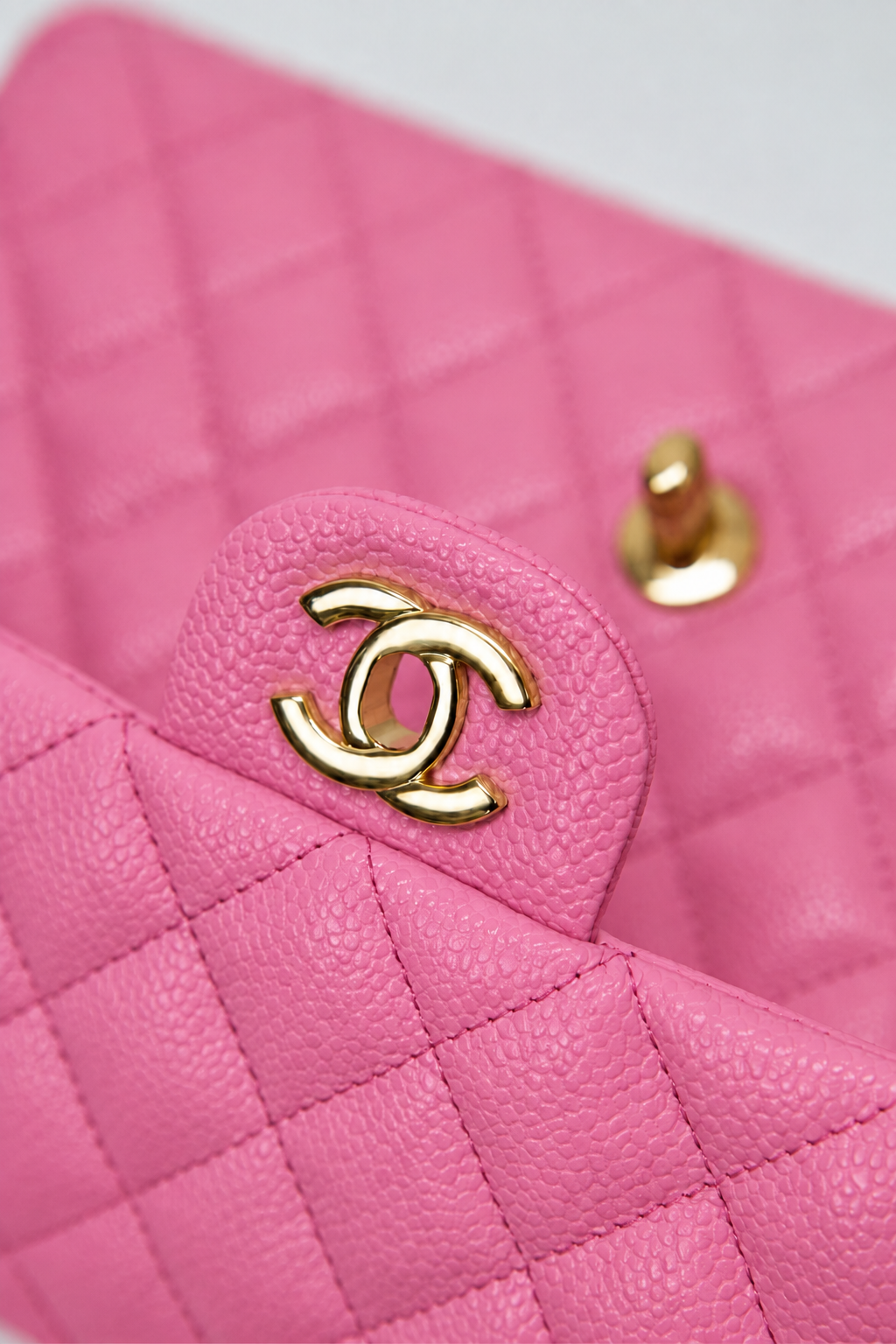 CC CLASSIC 26 FLAP CAVIAR | ROSA HQ