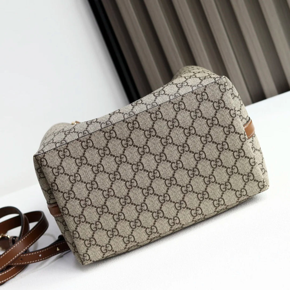 GU BUCKET EMBLEM