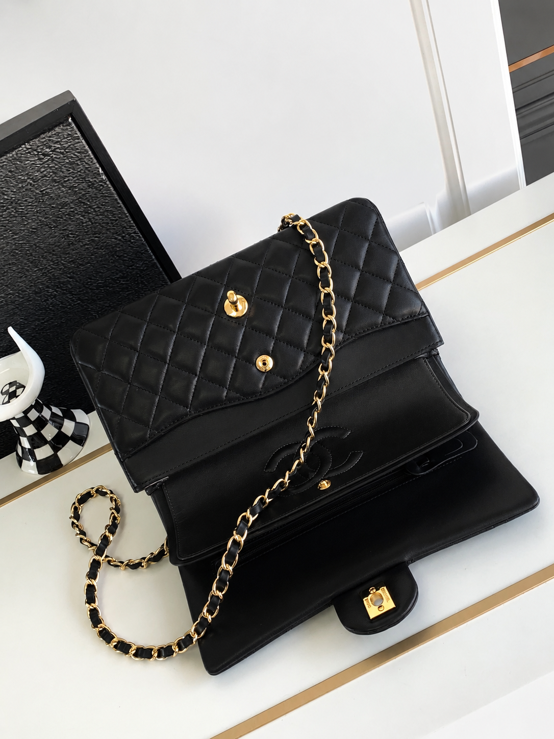 CC CLASSIC FLAP NEGRO