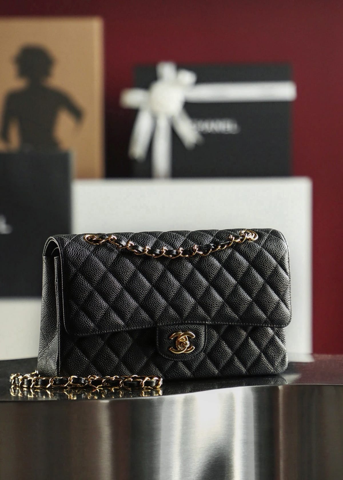 CC CLASSIC 26 FLAP CAVIAR | NEGRO HQ