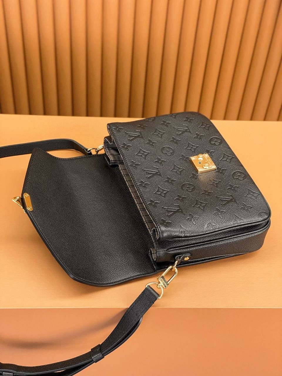 LL METISE POCHETTE EMPREINTE