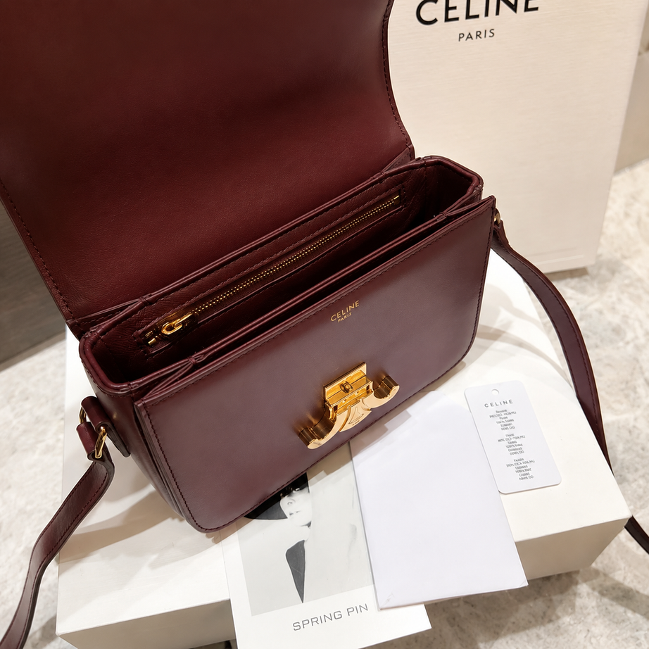 CL TRIOMPHE VINO