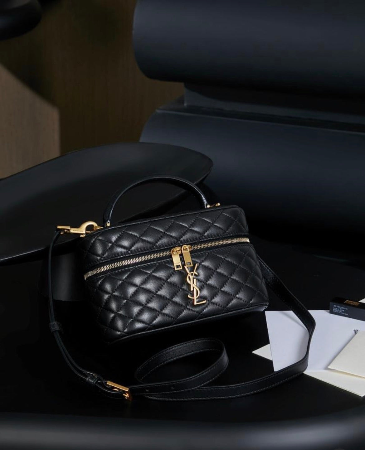 YL GABY VANITY
