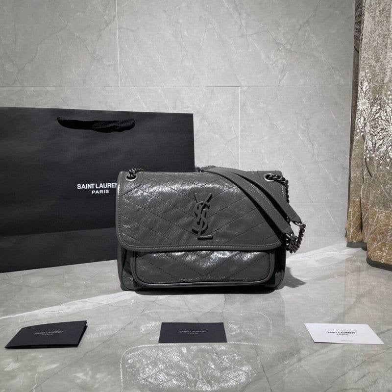 YL NIKI GRIS OBSCURO