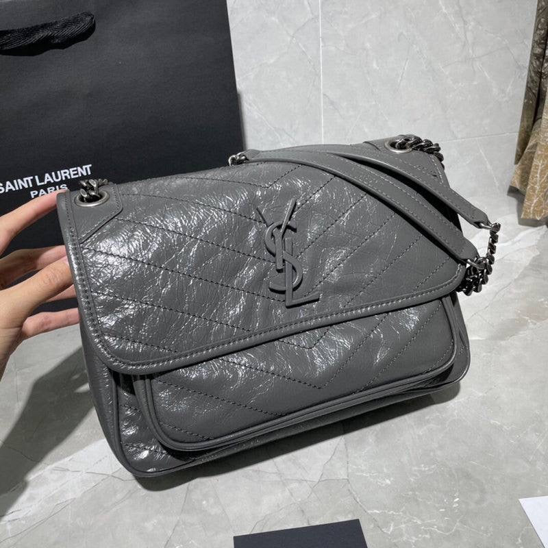 YL NIKI GRIS OBSCURO