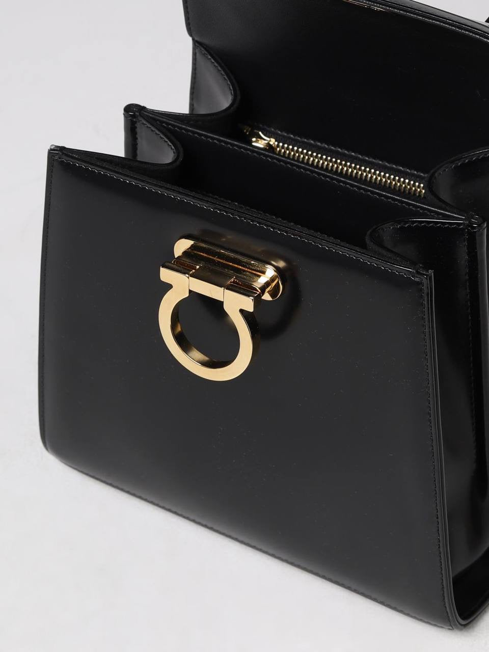 F ICONIC TOP HANDLE NEGRO