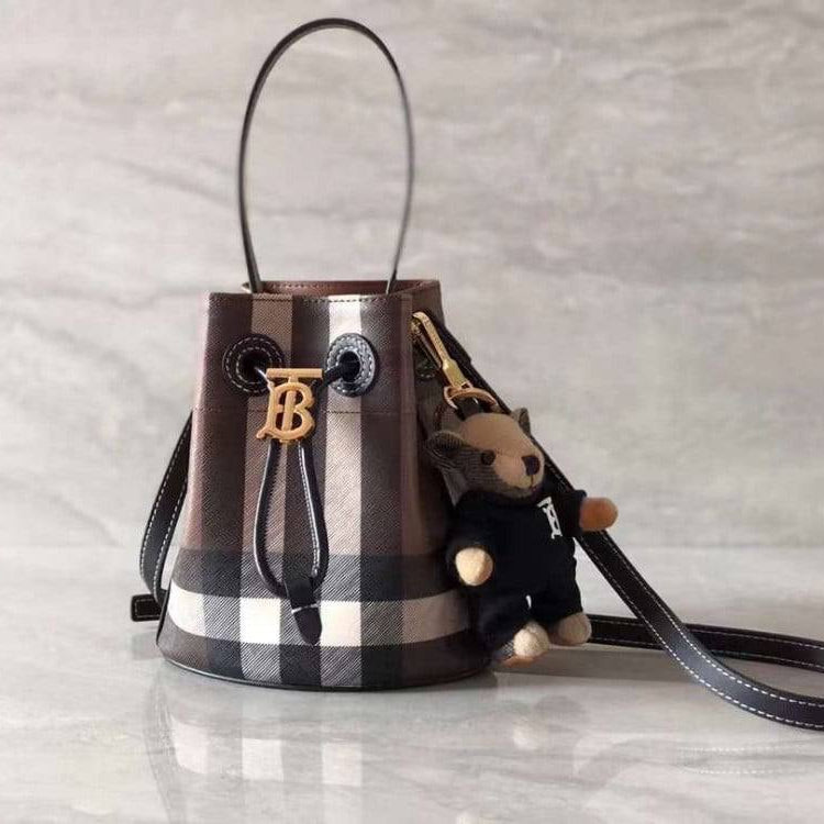 BRRY BUCKET