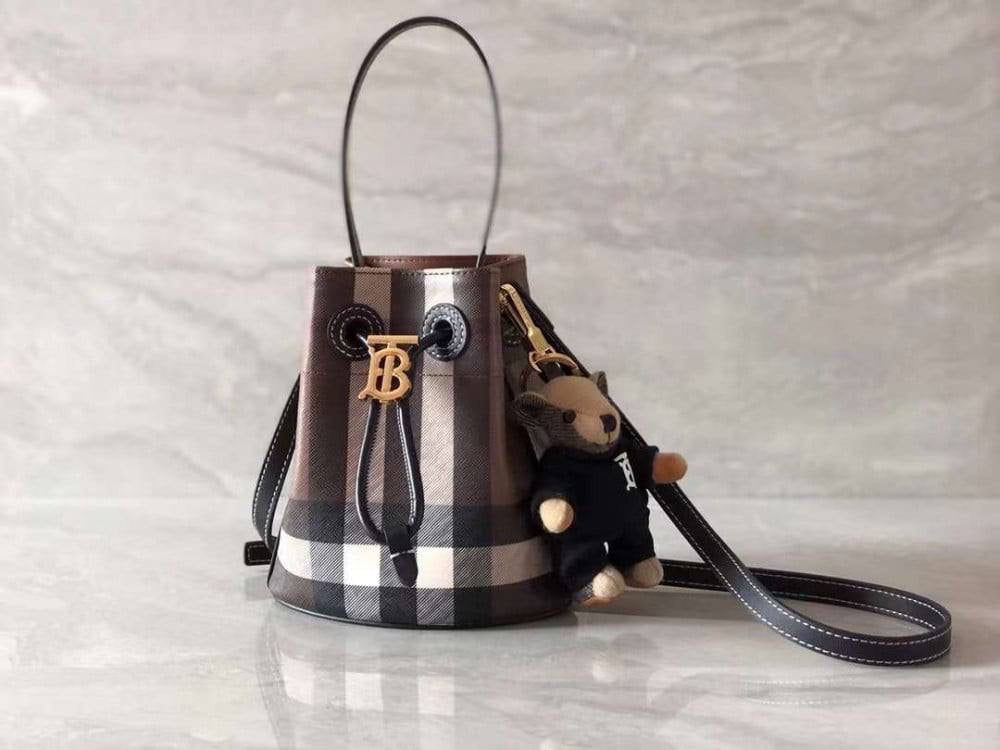 BRRY BUCKET