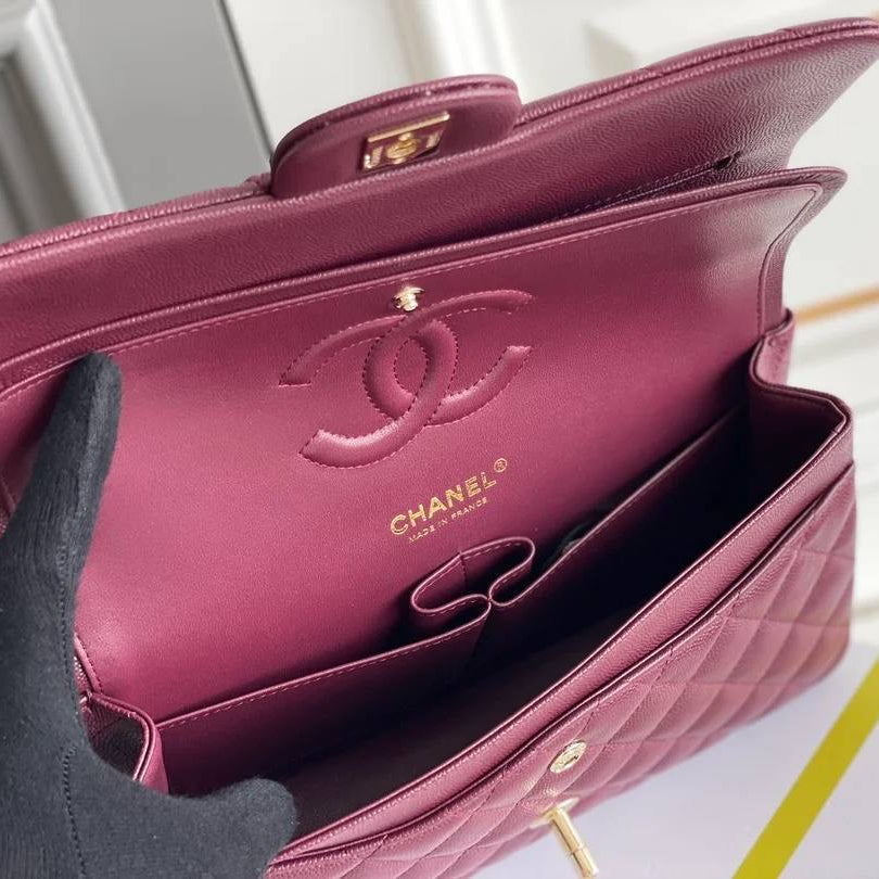 CC FLAP BAG 26 VINO CAVIAR