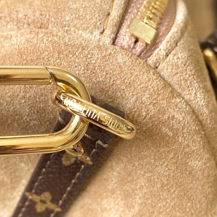 LL EXPRESS TRAVEL CAFÉ