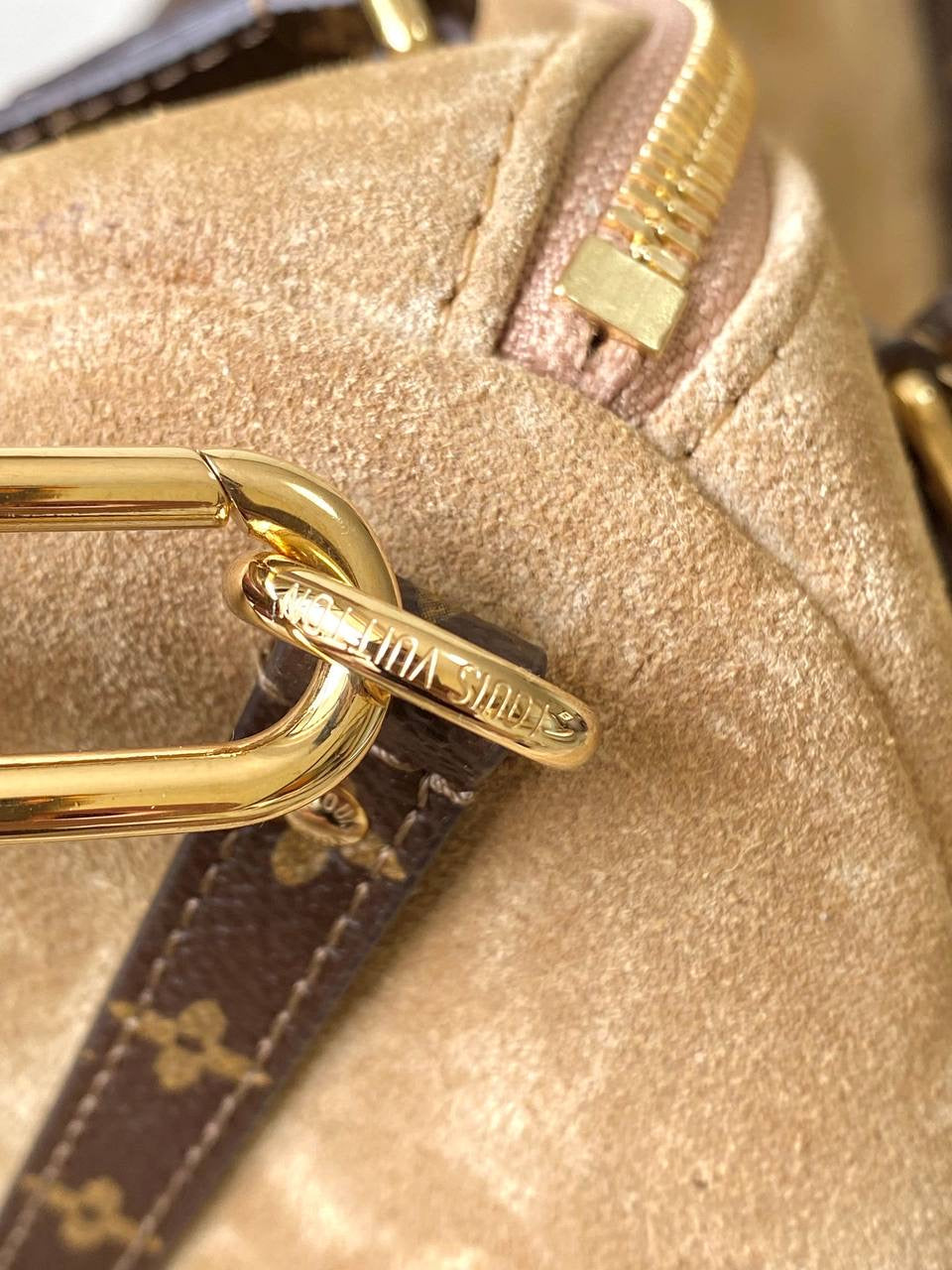 LL EXPRESS TRAVEL CAFÉ