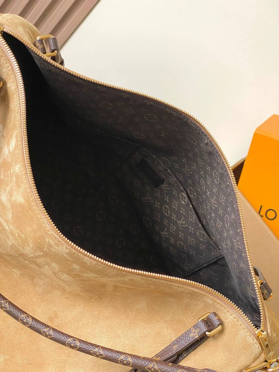 LL EXPRESS TRAVEL CAFÉ