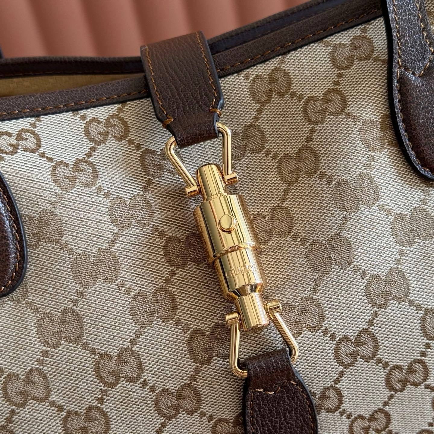 GU JACKIE MÉDIUM TOTE BAG