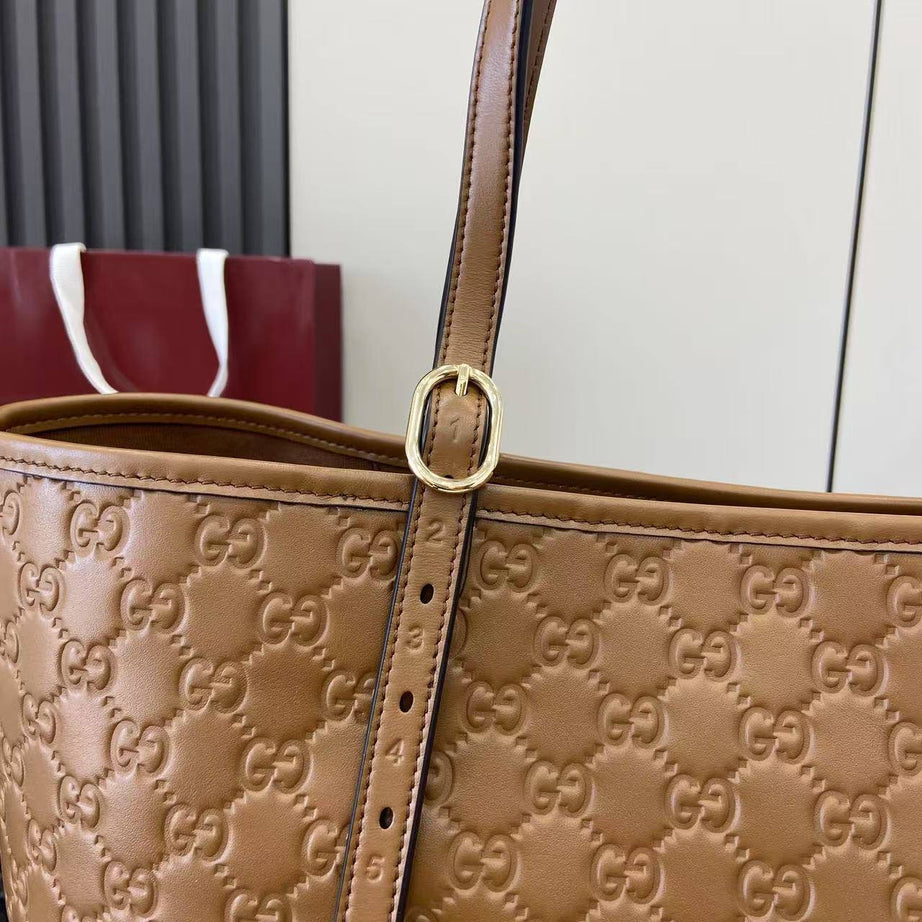 GU EMBLEM LARGE TOTE CAFE